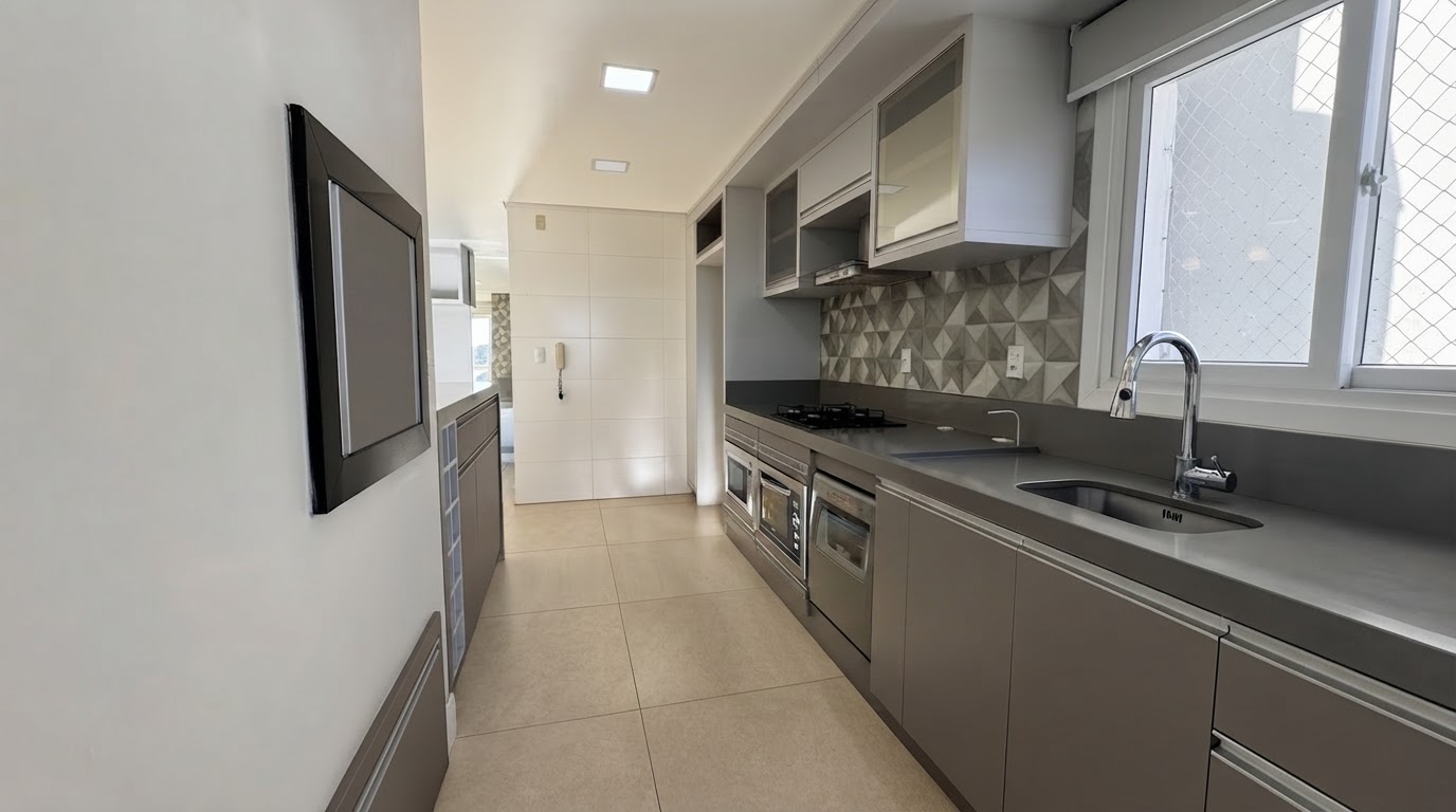 magnific_professional-real-estate-_J9smyVSOq4